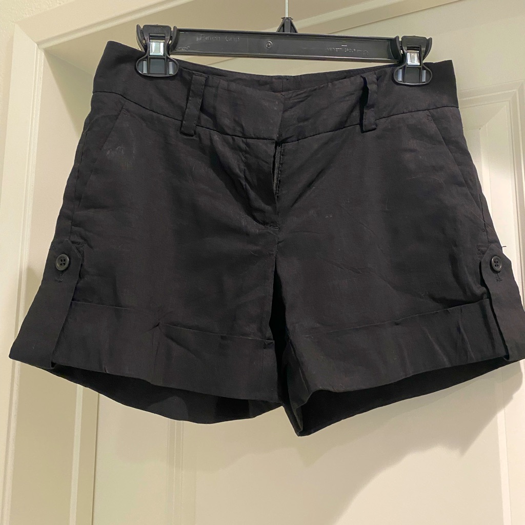 Theory Cuffed Black Shorts. Size 0